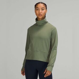 Lululemon Ready to Rulu Pullover
Green Twill Size 8